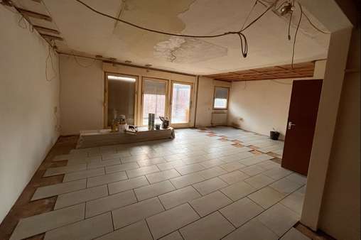 Wohn- und Essbereich - Bungalow in 90559 Burgthann mit 100m² kaufen