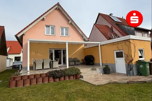 Gepflegtes Wohnhaus in Hersbruck - Altensittenbach 