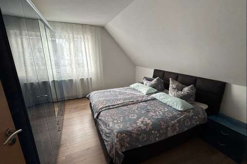 Schlafzimmer - Einfamilienhaus in 91217 Hersbruck mit 105m² kaufen