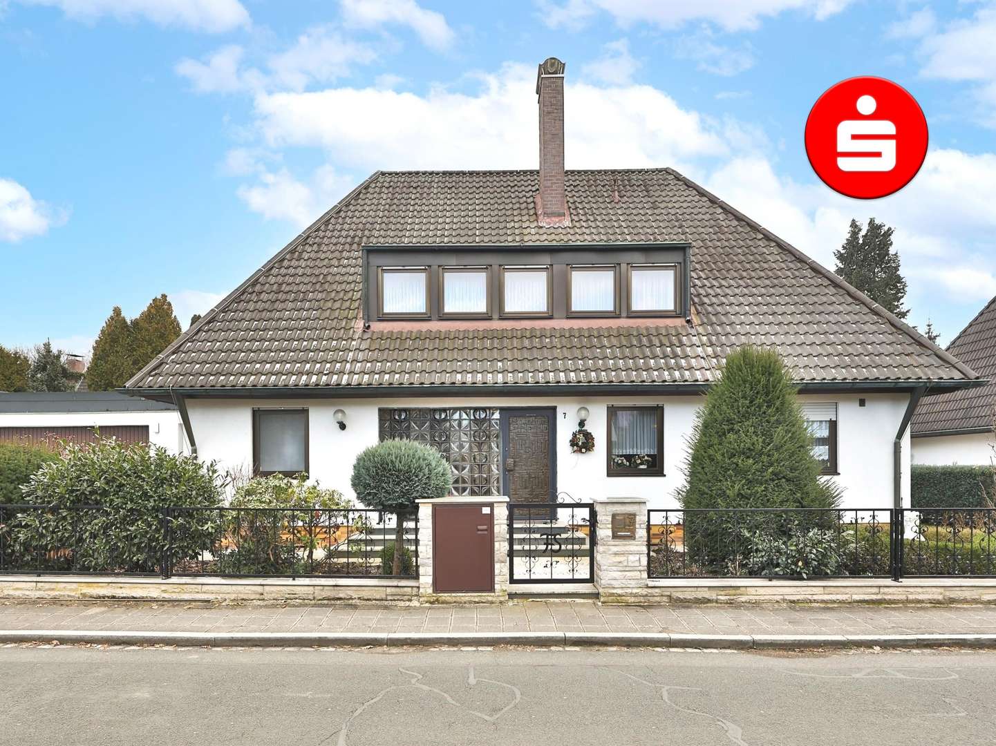 Vorderansicht - Einfamilienhaus in 90455 Nürnberg mit 220m² kaufen