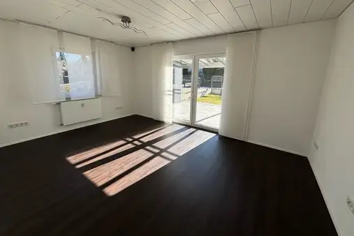 Vielseitiges Wohnhaus mit vielen Möglichkeiten in Henfenfeld !