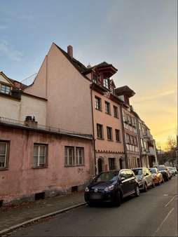 Haus Ansicht - Sonstige in 90403 Nürnberg mit 214m² kaufen