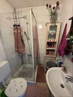 Badezimmer - Etagenwohnung in 90443 Nürnberg mit 23m² kaufen