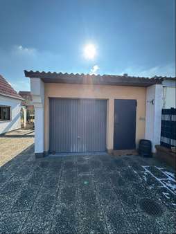 Garage Garage - Doppelhaushälfte in 90441 Nürnberg mit 135m² kaufen