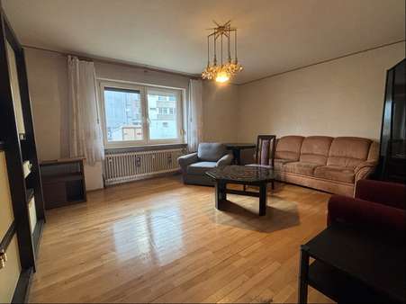 Wohnzimmer - Erdgeschosswohnung in 90429 Nürnberg mit 68m² kaufen