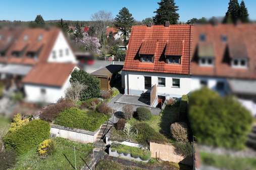 Außenansicht  - Doppelhaushälfte in 90411 Nürnberg mit 103m² kaufen