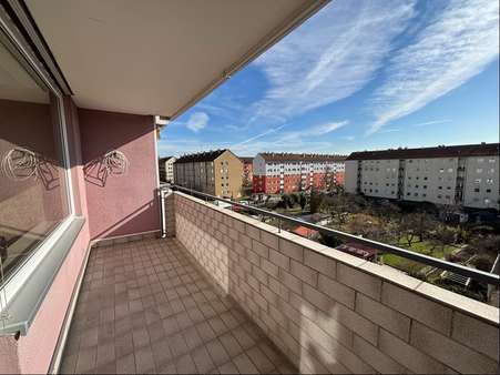 Blick vom Balkon - Etagenwohnung in 90419 Nürnberg mit 72m² kaufen