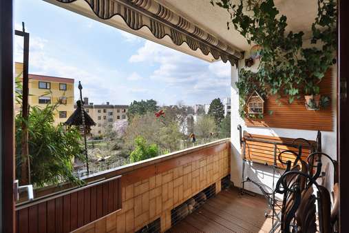 Balkon - Etagenwohnung in 90431 Nürnberg mit 92m² kaufen