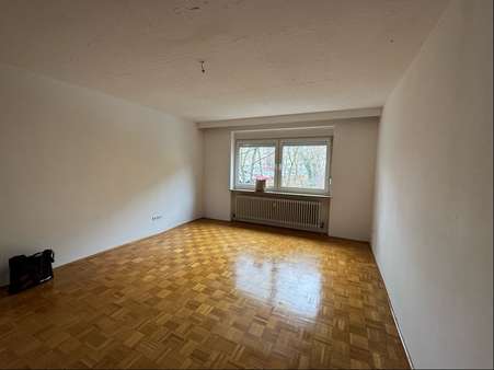 Wohnzimmer - Etagenwohnung in 90478 Nürnberg mit 54m² kaufen