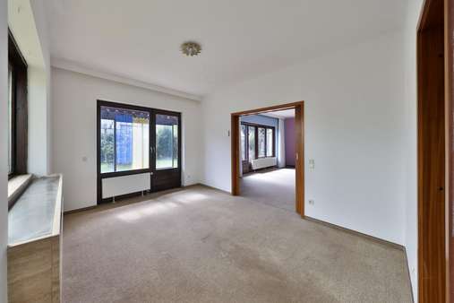 Esszimmer mit Zugang Wintergarten - Einfamilienhaus in 90475 Nürnberg mit 200m² kaufen