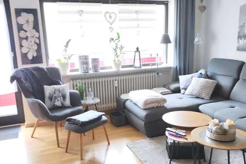 Wohnzimmer - Erdgeschosswohnung in 91207 Lauf mit 75m² mieten
