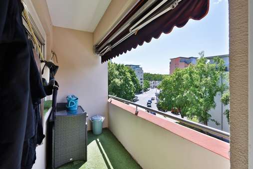 Balkon - Etagenwohnung in 90449 Nürnberg mit 74m² kaufen