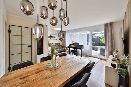 Wohn-/Essbereich - Reihenmittelhaus in 90475 Nürnberg mit 107m² kaufen