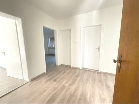 Diele - Erdgeschosswohnung in 90552 Röthenbach mit 70m² mieten