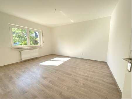 Schlafzimmer - Erdgeschosswohnung in 90552 Röthenbach mit 70m² mieten