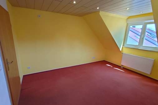 Schlafzimmer - Dachgeschosswohnung in 90610 Winkelhaid mit 83m² kaufen