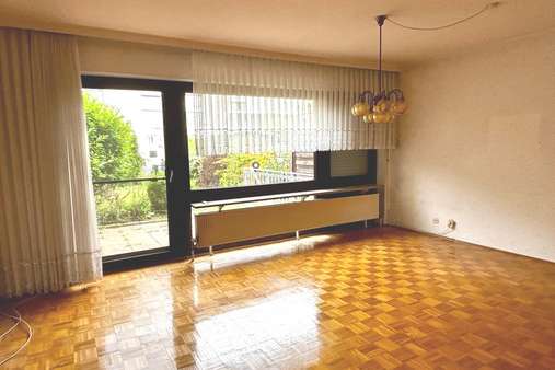 Wohnzimmer - Reihenmittelhaus in 90552 Röthenbach mit 100m² kaufen