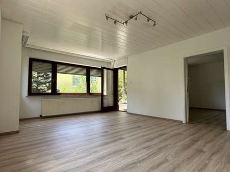 Wohnzimmer Wohnzimmer - Erdgeschosswohnung in 90451 Nürnberg mit 101m² mieten