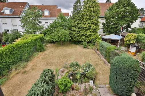Blick in den Garten - Reiheneckhaus in 90453 Nürnberg mit 105m² kaufen