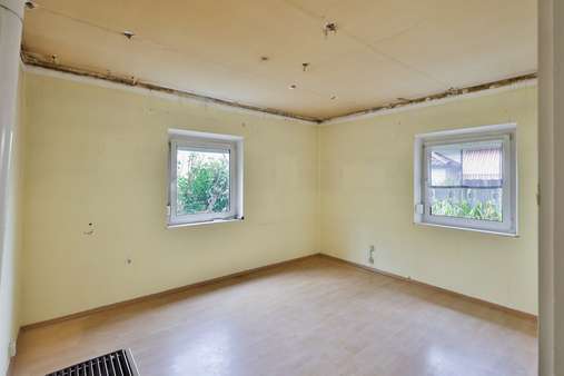 Zimmer  - Grundstück in 90455 Nürnberg mit 606m² kaufen
