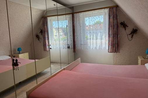 Schlafzimmer - DG - Doppelhaushälfte in 90537 Feucht mit 80m² kaufen
