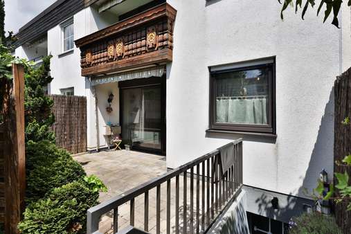 Terrasse Terrasse - Reihenmittelhaus in 90449 Nürnberg mit 110m² kaufen