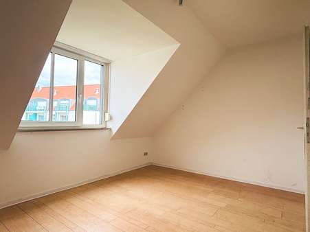 Schlafzimmer - Dachgeschosswohnung in 90451 Nürnberg mit 48m² mieten