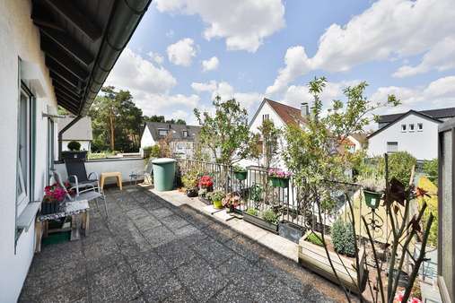 Große Dachterrasse im 1. OG Große Dachterrasse im 1. OG - Mehrfamilienhaus in 90449 Nürnberg mit 261m² kaufen