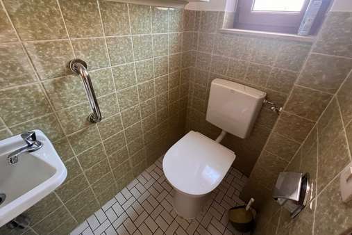 Gäste-WC Gäste-WC - Reihenmittelhaus in 90559 Burgthann mit 107m² kaufen