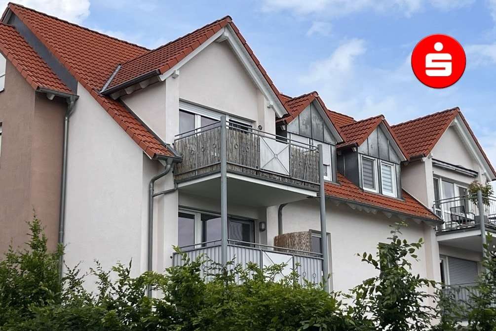 Hausansicht mit Balkon - ETW 1. OG Hausansicht mit Balkon - ETW 1. OG - Etagenwohnung in 91227 Leinburg mit 85m² kaufen