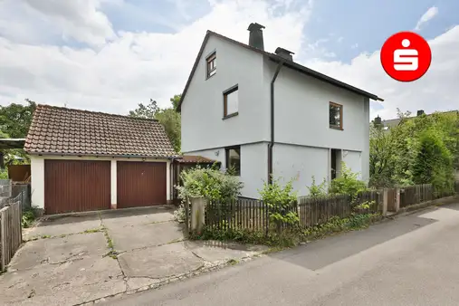 Älteres, charmantes Zweifamilienhaus in Nürnberg Moorenbrunn