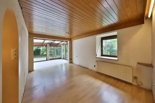 Älteres, charmantes Zweifamilienhaus in Nürnberg Moorenbrunn