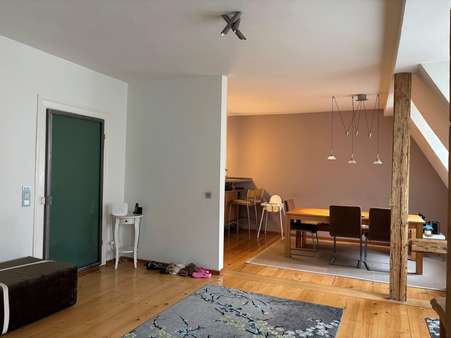 Wohn-Essbereich Wohn-Essbereich - Dachgeschosswohnung in 90429 Nürnberg mit 60m² kaufen