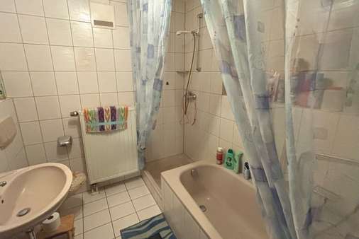 Bad Bad - Dachgeschosswohnung in 91217 Hersbruck mit 38m² kaufen