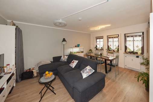 Wohnzimmer - Etagenwohnung in 91126 Rednitzhembach mit 80m² mieten