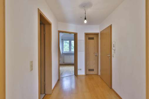 Diele - Galerie in 90449 Nürnberg mit 78m² kaufen