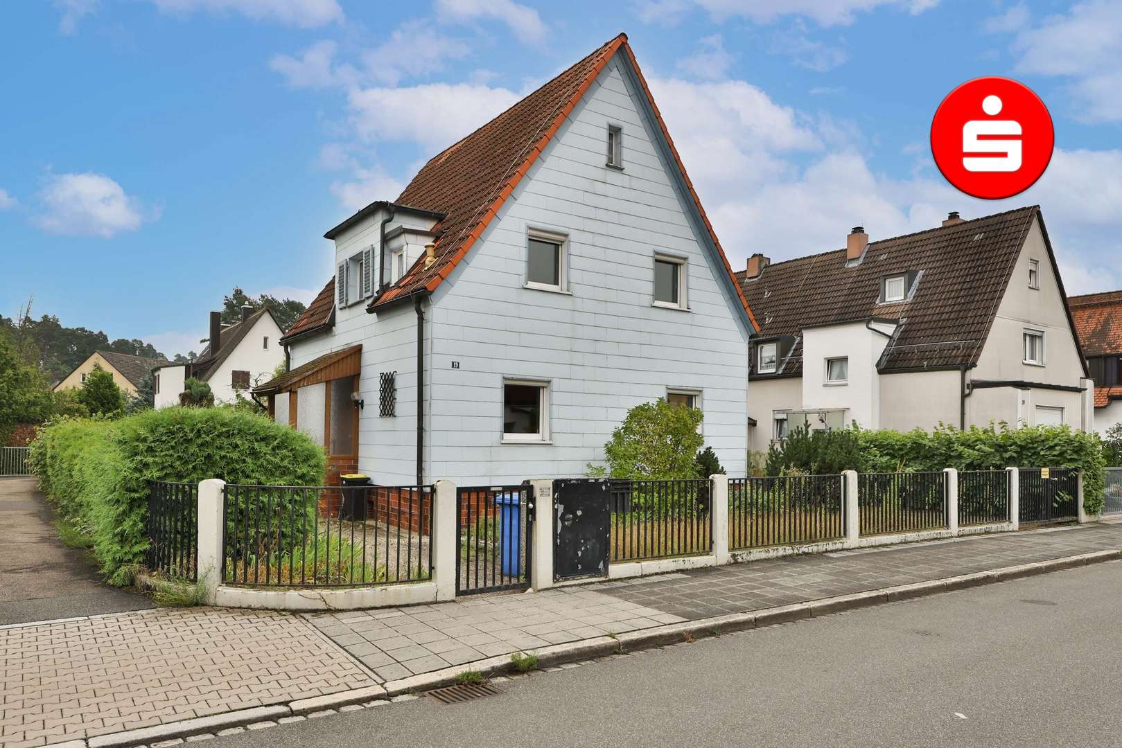 Titelbild - Einfamilienhaus in 90453 Nürnberg mit 128m² kaufen