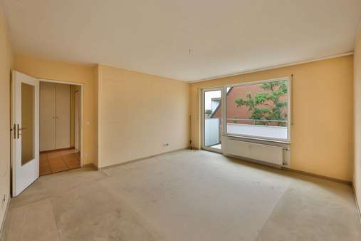 Wohnzimmer Wohnzimmer - Etagenwohnung in 90403 Nürnberg mit 108m² kaufen