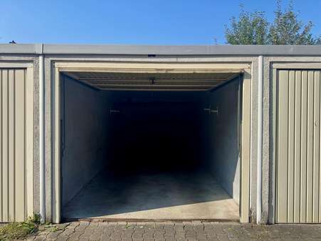 Einzelgarage im Garagenhof Einzelgarage im Garagenhof - Etagenwohnung in 90449 Nürnberg mit 76m² kaufen