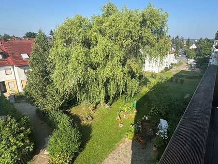 Gemeinschaftsgarten der Wohnanlage Gemeinschaftsgarten der Wohnanlage - Etagenwohnung in 90449 Nürnberg mit 76m² kaufen