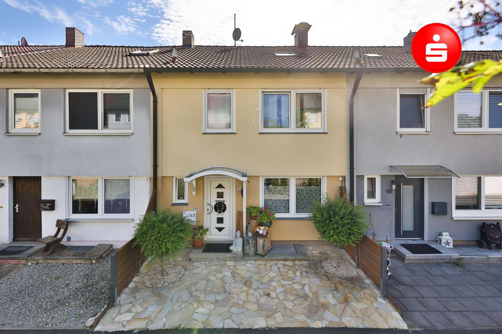 Ansicht - Hauseingang Ansicht - Hauseingang - Reihenmittelhaus in 91207 Lauf mit 105m² kaufen