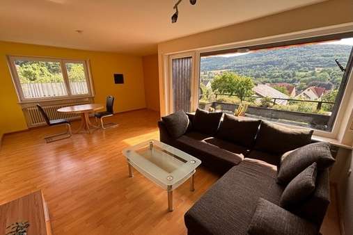 Wohn- und Esszimmer - Etagenwohnung in 91230 Happurg mit 96m² kaufen