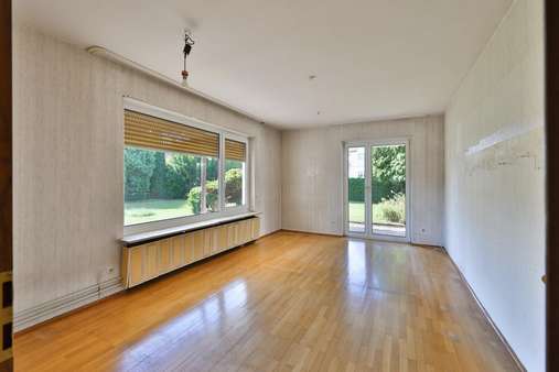 Wohnzimmer - EG Wohnzimmer - EG - Zweifamilienhaus in 91220 Schnaittach mit 185m² kaufen