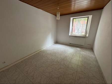 Wohnzimmer Wohnzimmer - Erdgeschosswohnung in 90459 Nürnberg mit 52m² kaufen