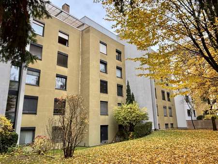 Rückansicht - Erdgeschosswohnung in 90409 Nürnberg mit 116m² kaufen