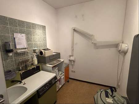 Behandlung - Büro in 91056 Erlangen mit 138m² kaufen