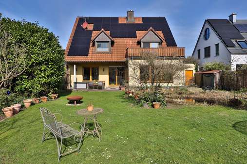 Rückansicht - Einfamilienhaus in 90607 Rückersdorf mit 216m² kaufen