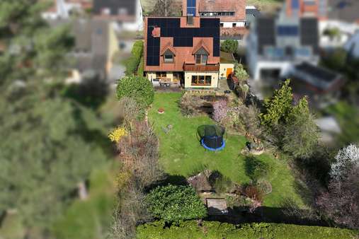 Rückansicht mit Garten von oben - Einfamilienhaus in 90607 Rückersdorf mit 216m² kaufen