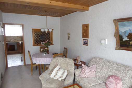 Wohnzimmer - Reihenmittelhaus in 90473 Nürnberg mit 116m² kaufen