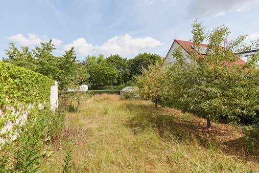Garten oder mögliches Baugrundstück - Doppelhaushälfte in 90449 Nürnberg mit 156m² kaufen